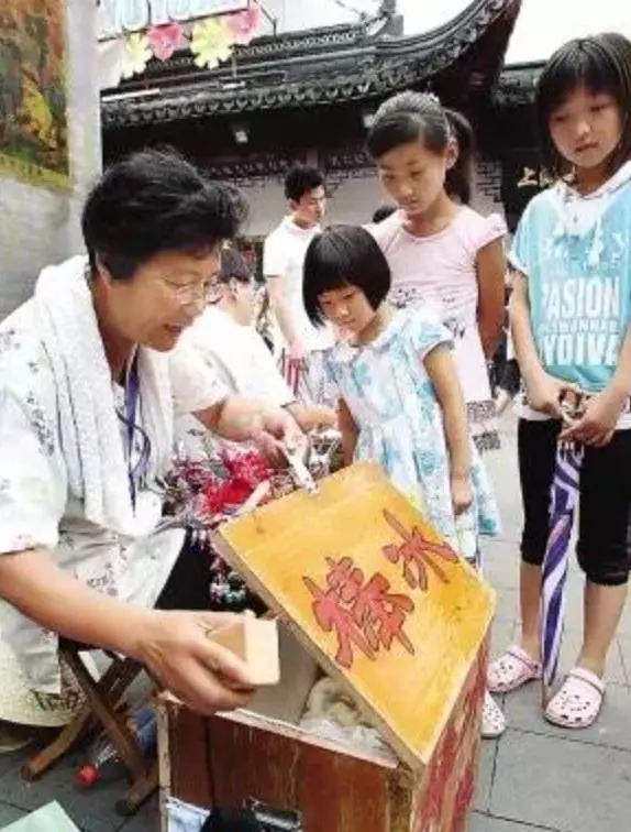 我要吃冷饮!上海人记忆中的36款冷饮,你还记得几个?(图14) 我要吃冷饮!上海人记忆中的36款冷饮,你还记得几个?(14)