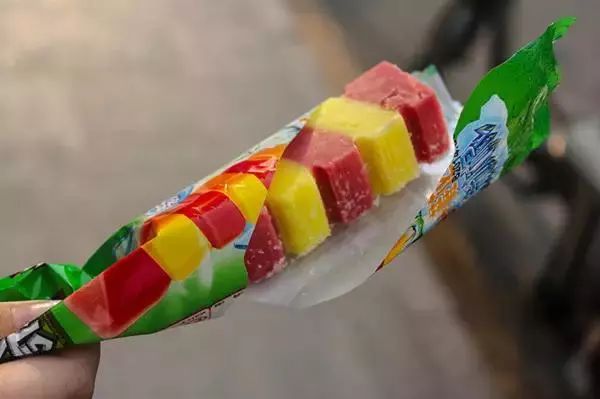 我要吃冷饮!上海人记忆中的36款冷饮,你还记得几个?(图38) 我要吃冷饮!上海人记忆中的36款冷饮,你还记得几个?(38)