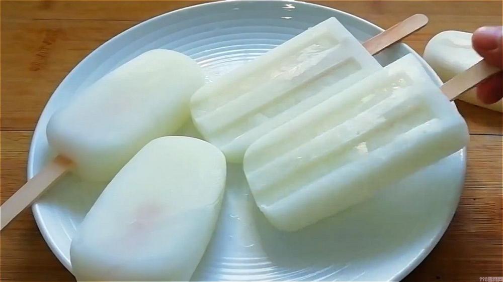 老式冰棍怎么做(只需要四种材料五分钟)(2) 老式冰棍怎么做(只需要四种材料五分钟)(2)