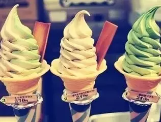 冰棍批发招牌怎么做吸引人(这样经营冰淇淋店才能提高顾客进店率)(5) 冰棍批发招牌怎么做吸引人(这样经营冰淇淋店才能提高顾客进店率)(5)