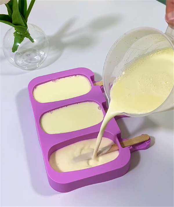 热的雪糕怎么做（教你教你在家做小布丁雪糕）(4)