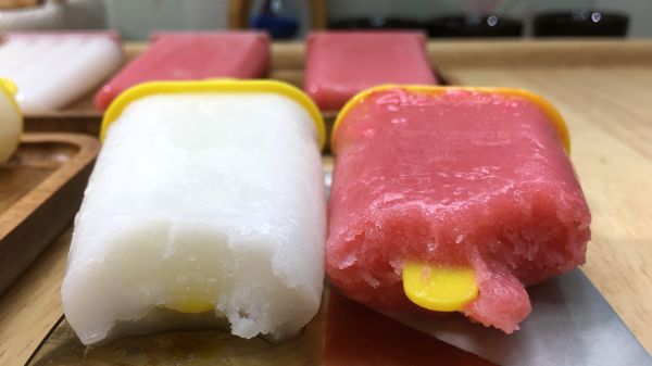 雪糕条怎么做好吃(分享盐水老冰棍童年的味道)(图1) 雪糕条怎么做好吃(分享盐水老冰棍童年的味道)(1)